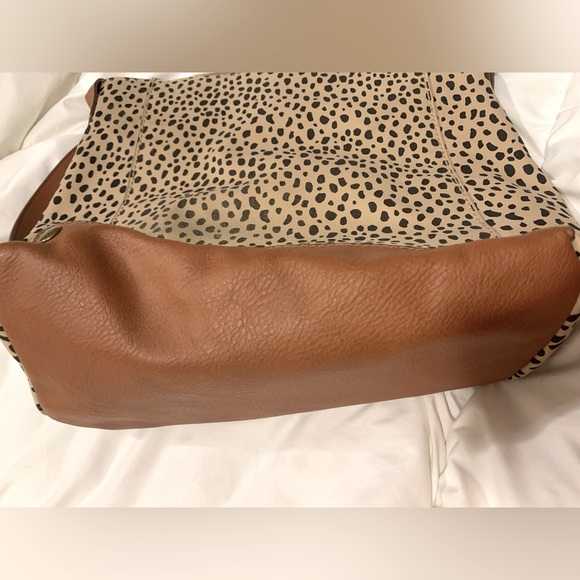Universal Thread Leopard Print Crossbody bag - Picture 3 of 6
